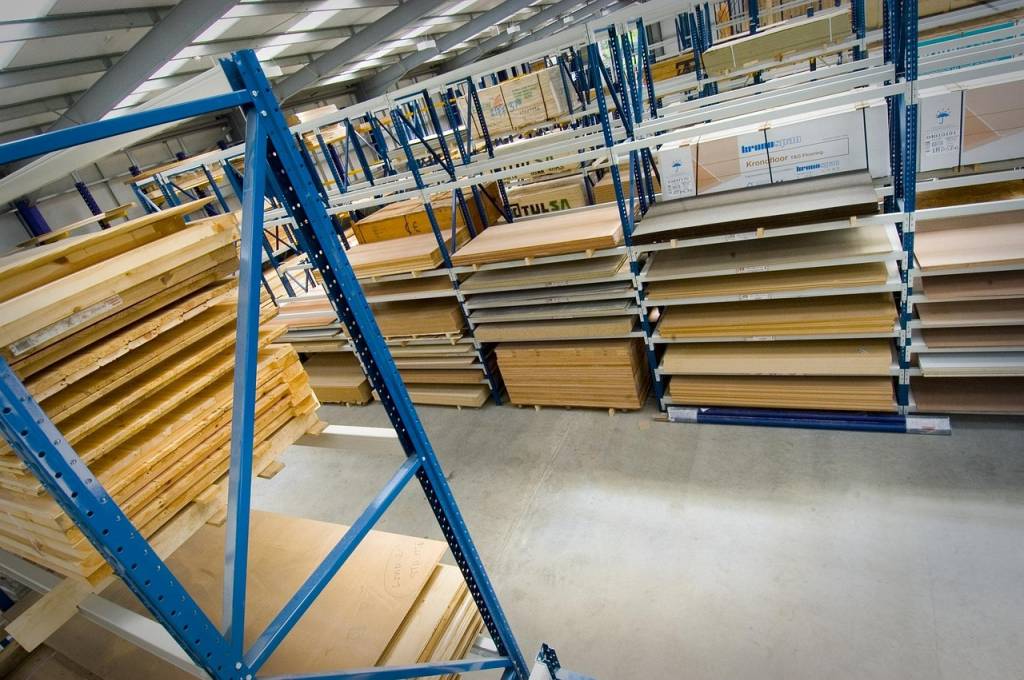 Choisir le bon panneau en bois contreplaqué pour vos travaux
